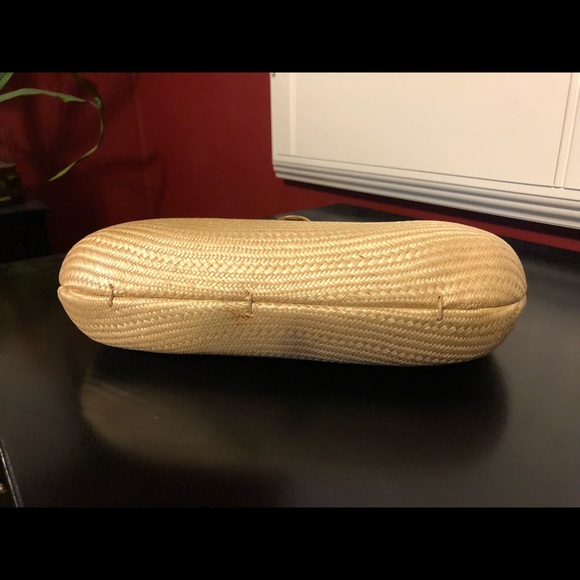 Handmade clutch with gold tone chain. - Picture 3 of 4